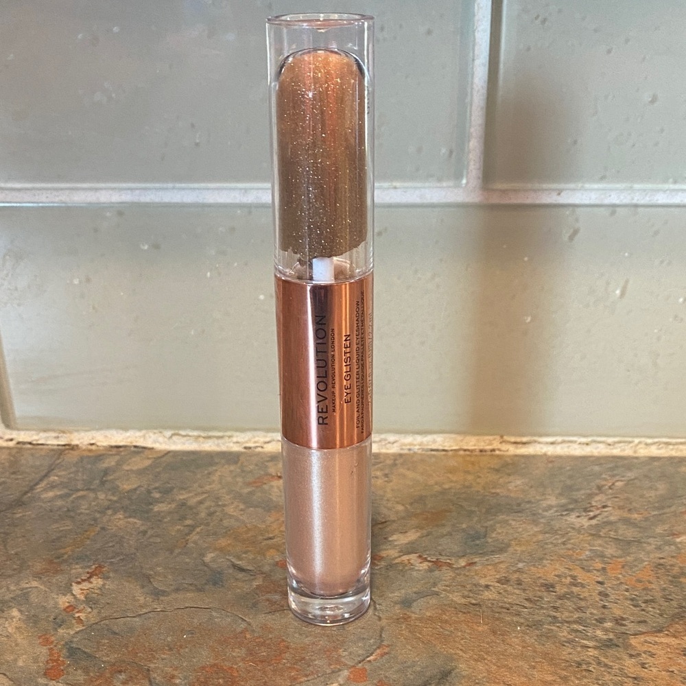 Revolution Eye Glisten Foil and Glitter Liquid Eye Shadow - It’s Fate NIP